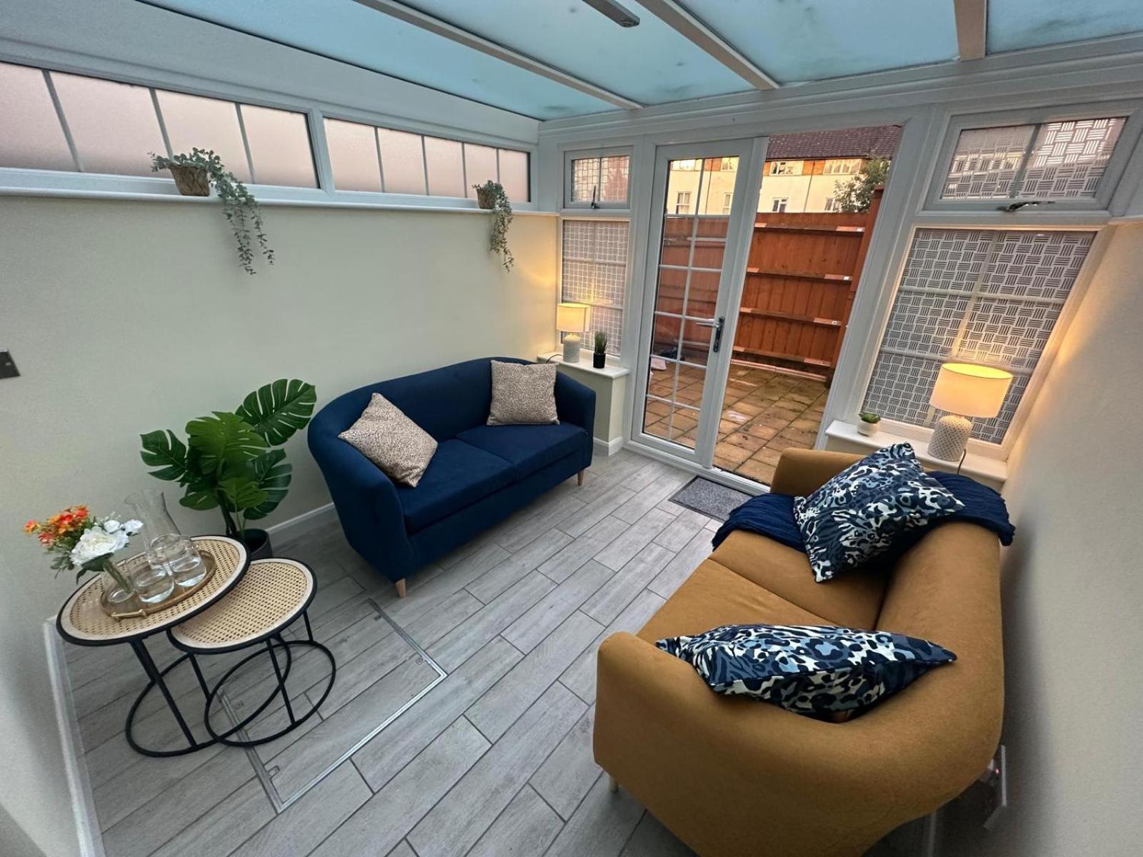 Rooms In Stylish House Milton Keynes Extérieur photo